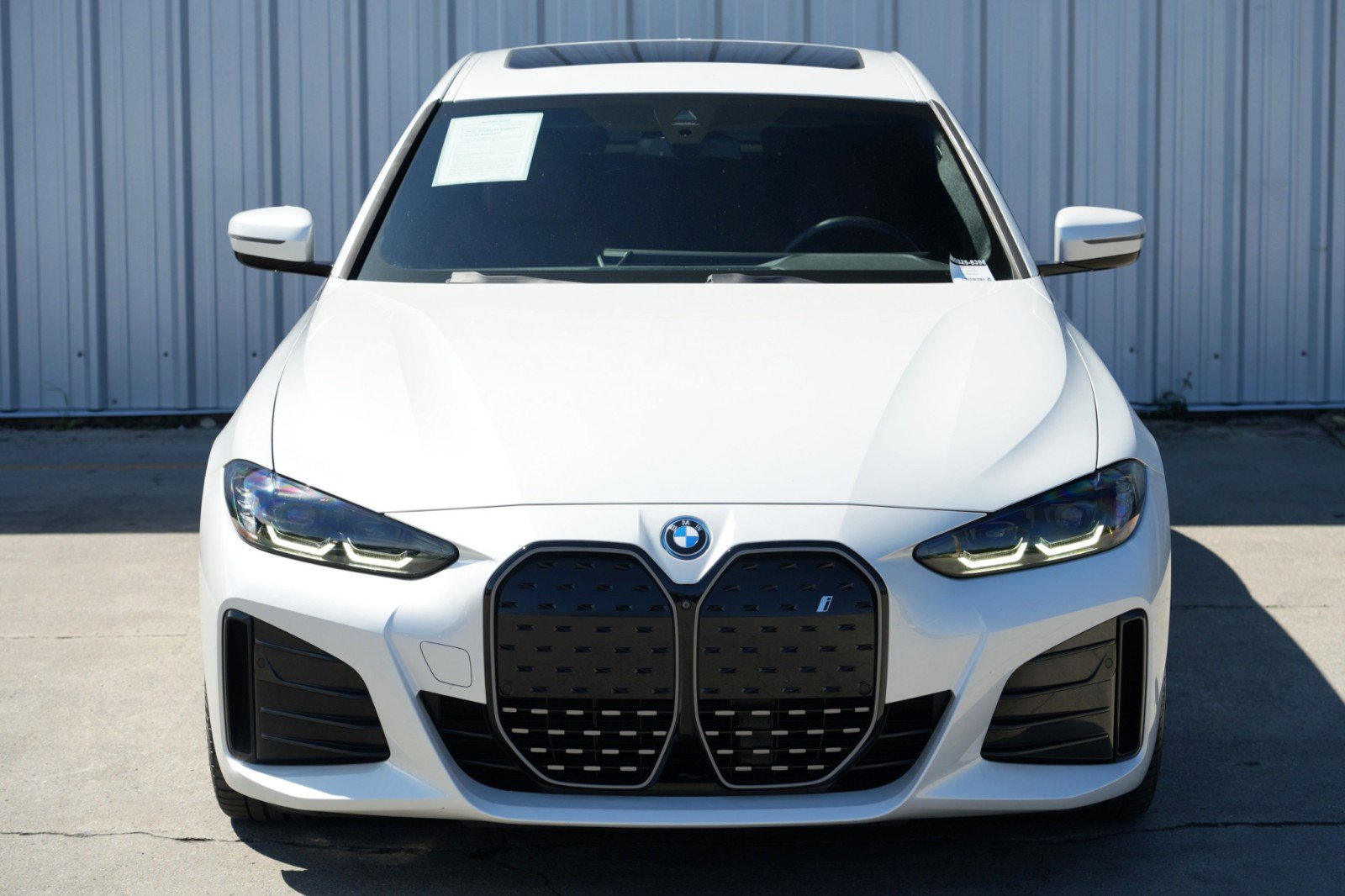 Used 2022 BMW i4 eDrive40 w/ M Sport Package image 50