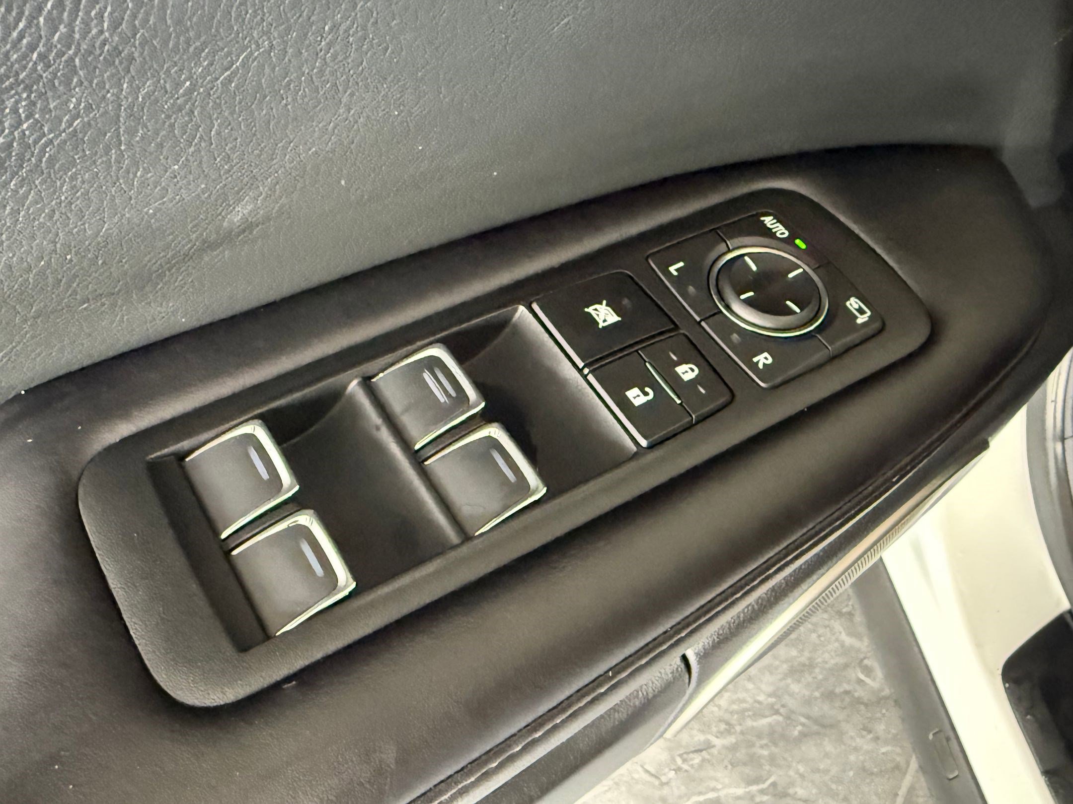 Used 2019 Lexus RX 450h AWD w/ Navigation Package image 10