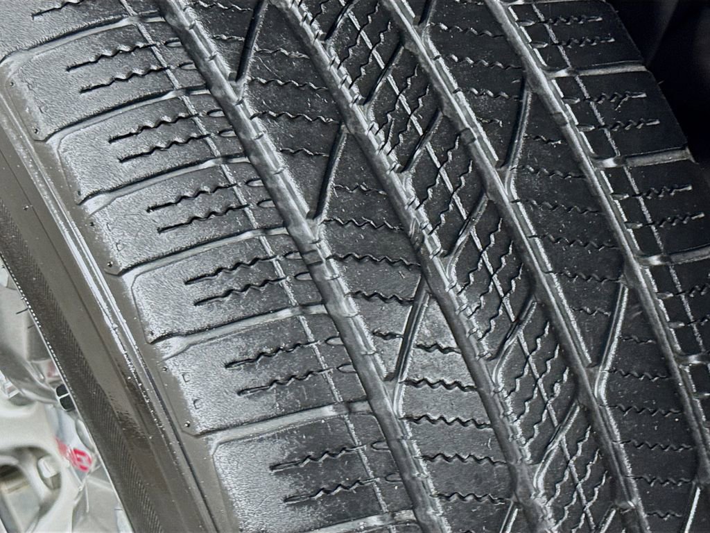 Used 2021 GMC Yukon Denali w/ Denali Premium Package image 42