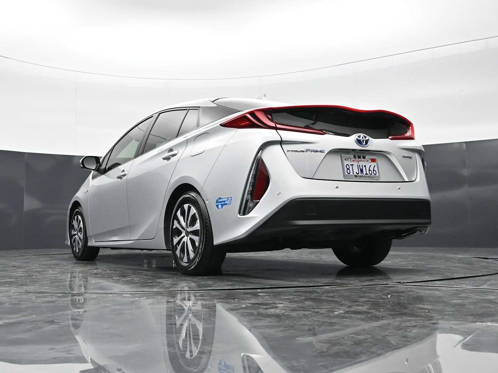 Used 2021 Toyota Prius Prime Limited image 30