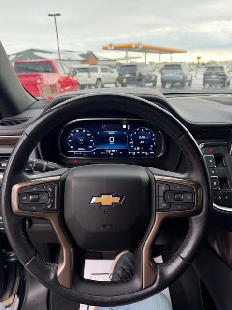 Used 2022 Chevrolet Suburban High Country image 10