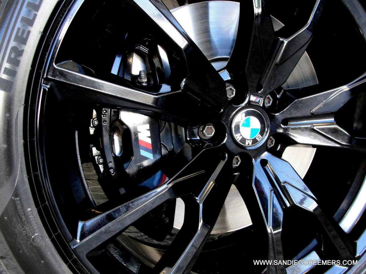 Used 2022 BMW X7 xDrive40i w/ M Sport Package image 2