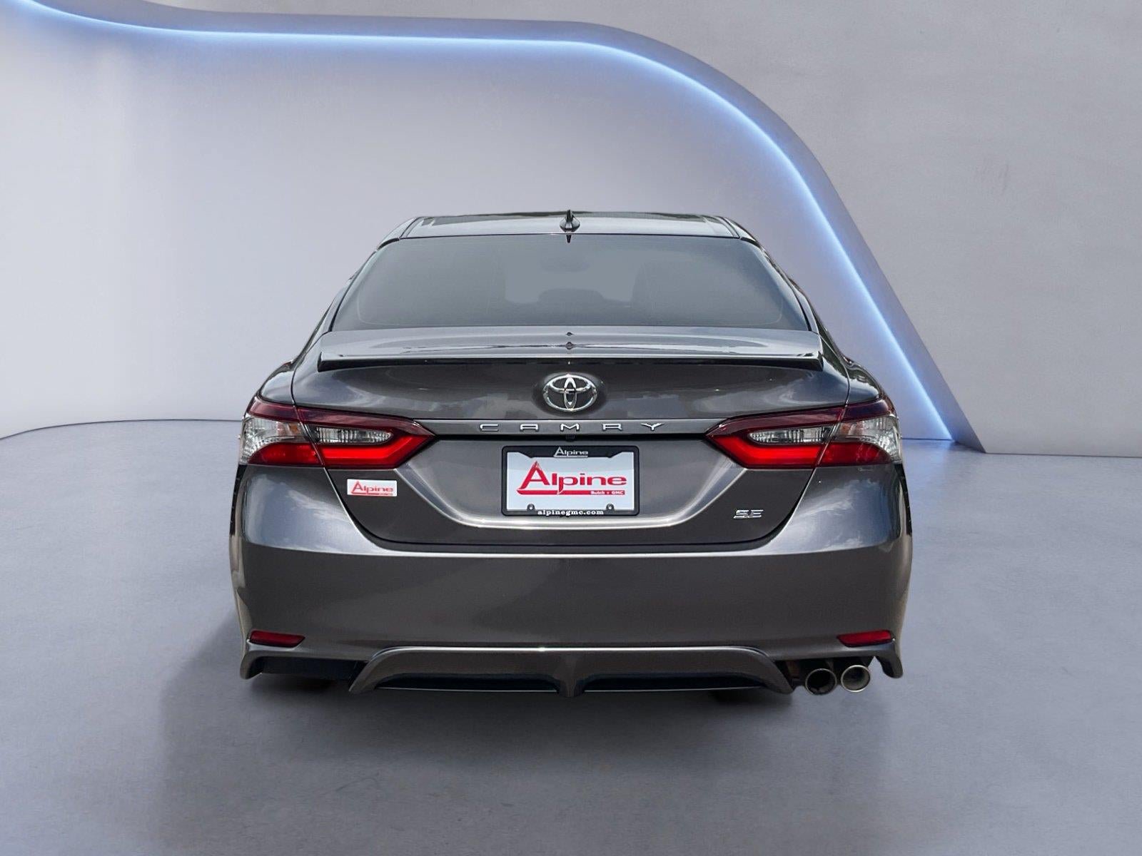 Used 2022 Toyota Camry SE FWD image 4