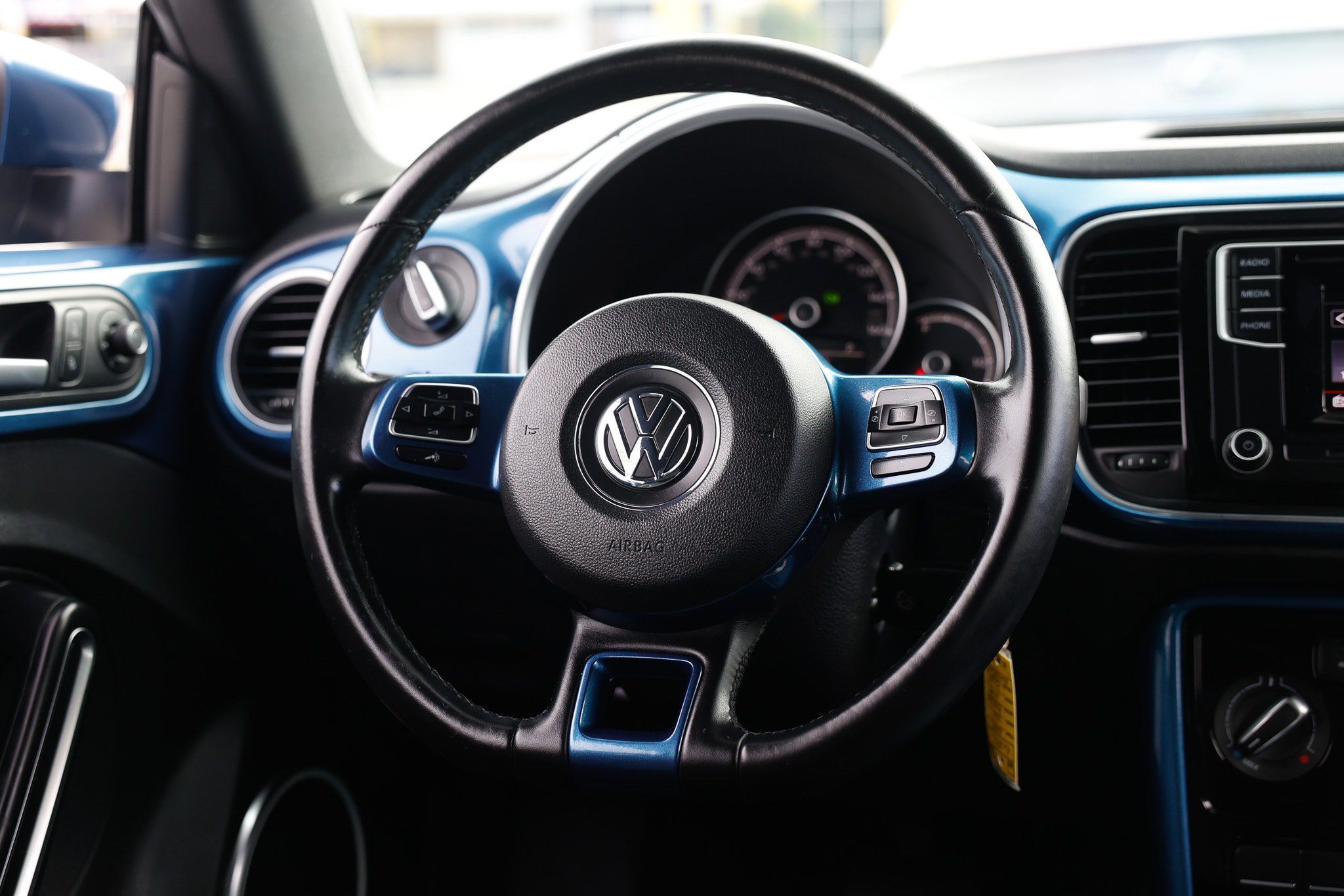 Used 2019 Volkswagen Beetle 2.0T S FWD image 31