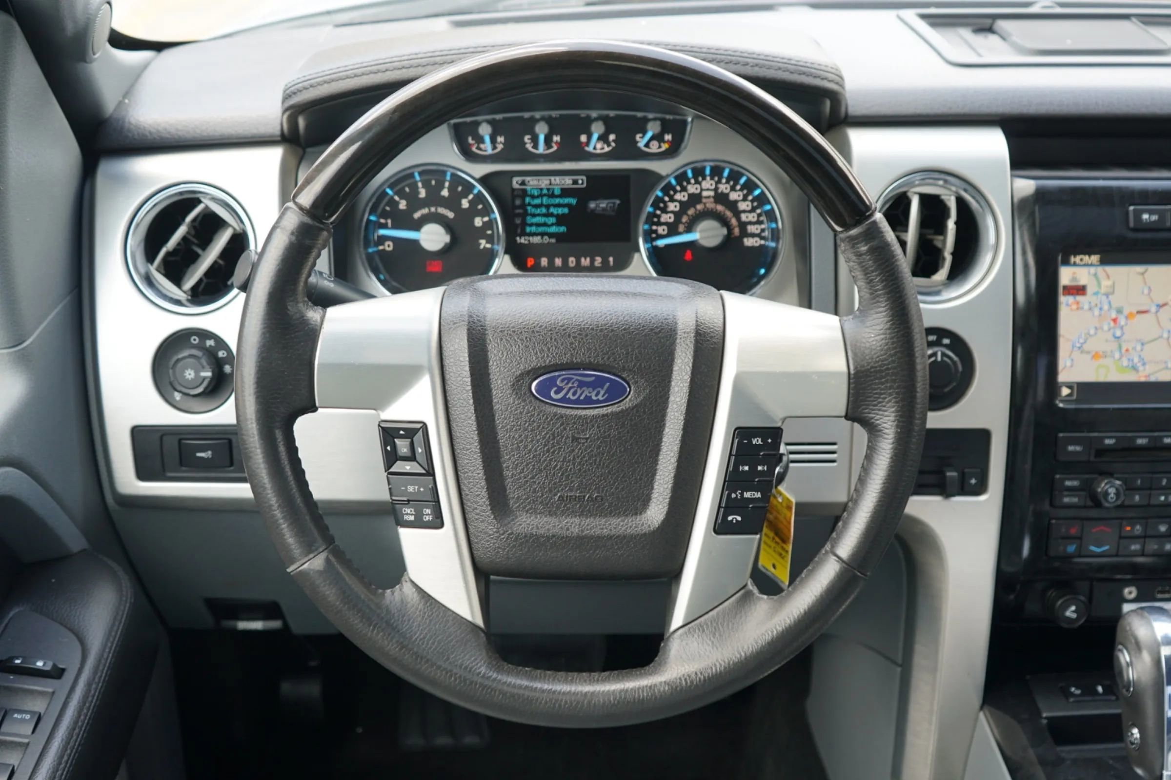 Used 2012 Ford F150 Platinum RWD image 39
