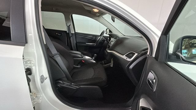 Used 2014 Dodge Journey SXT AWD/4WD image 30