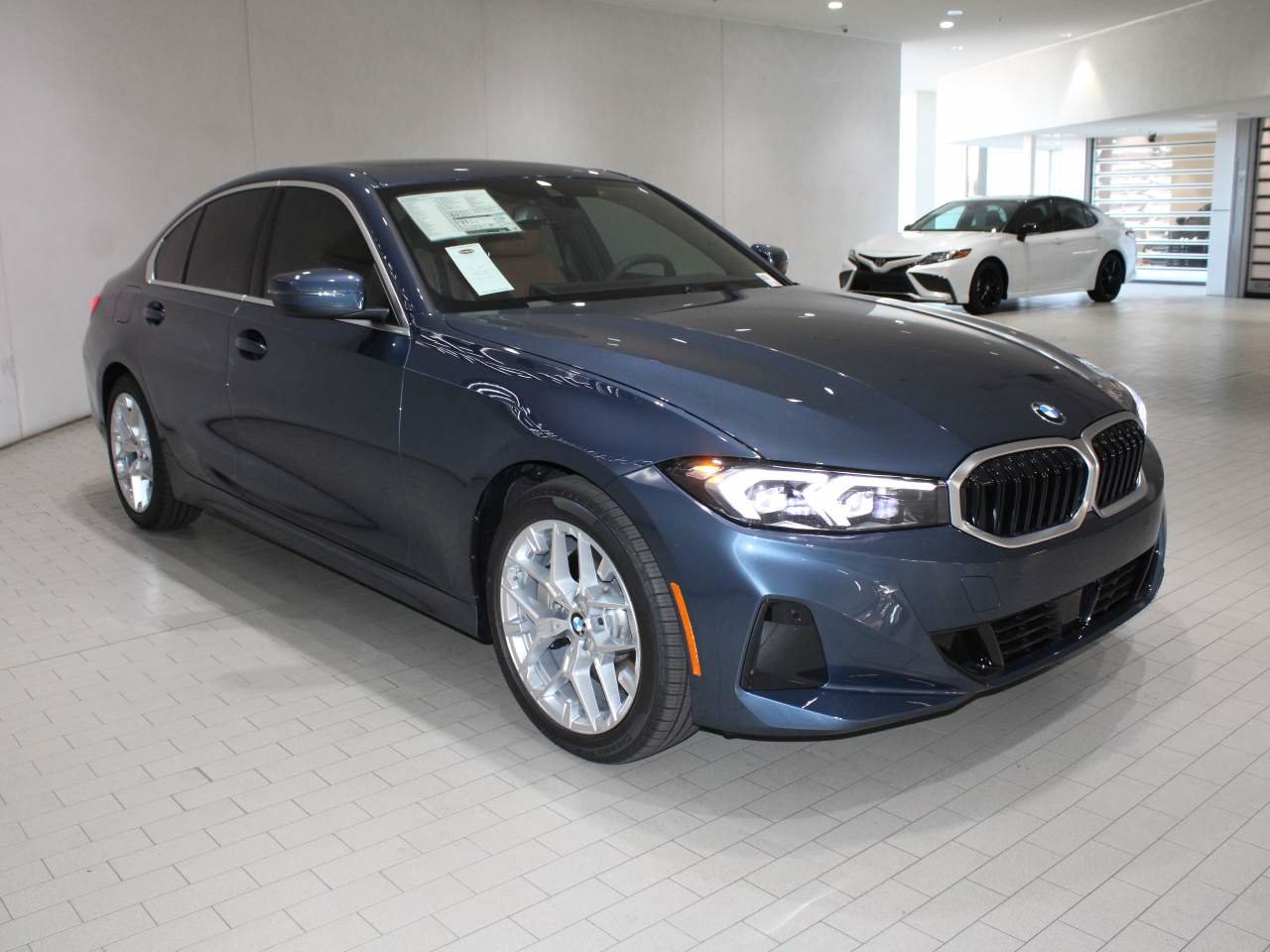 Used 2026 BMW 330i Sedan RWD image 8