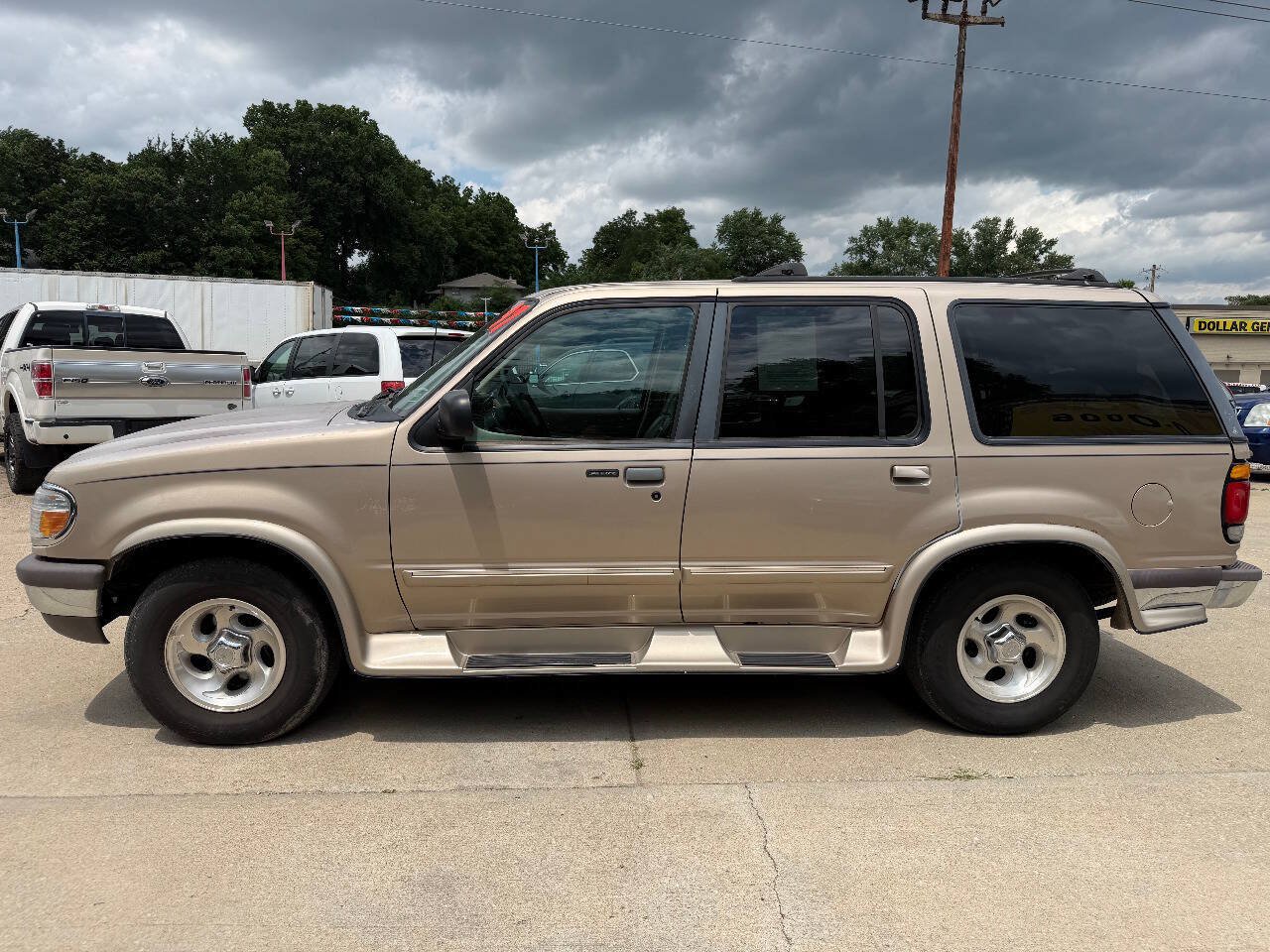 Used 1997 Ford Explorer XLT AWD/4WD image 4