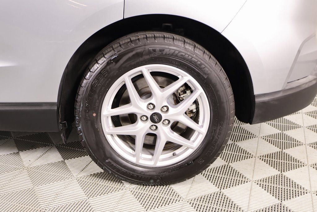 Used 2024 Ford Edge SEL image 18