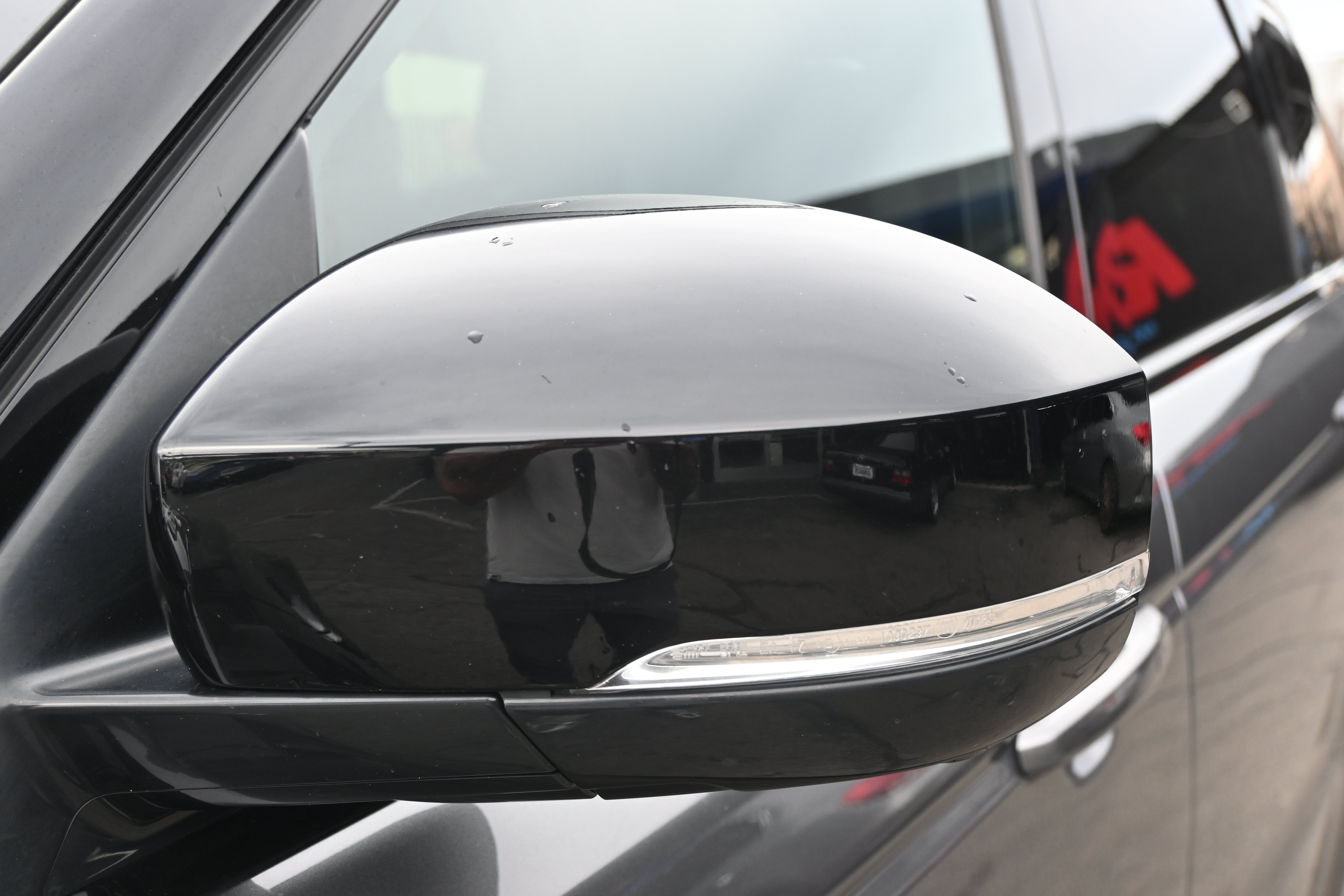 Used 2018 Land Rover Range Rover Sport HSE AWD/4WD image 22
