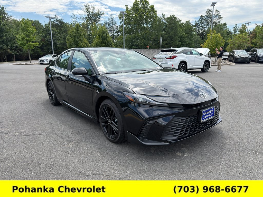 Used 2026 Toyota Camry SE w/ Convenience Package FWD image 1
