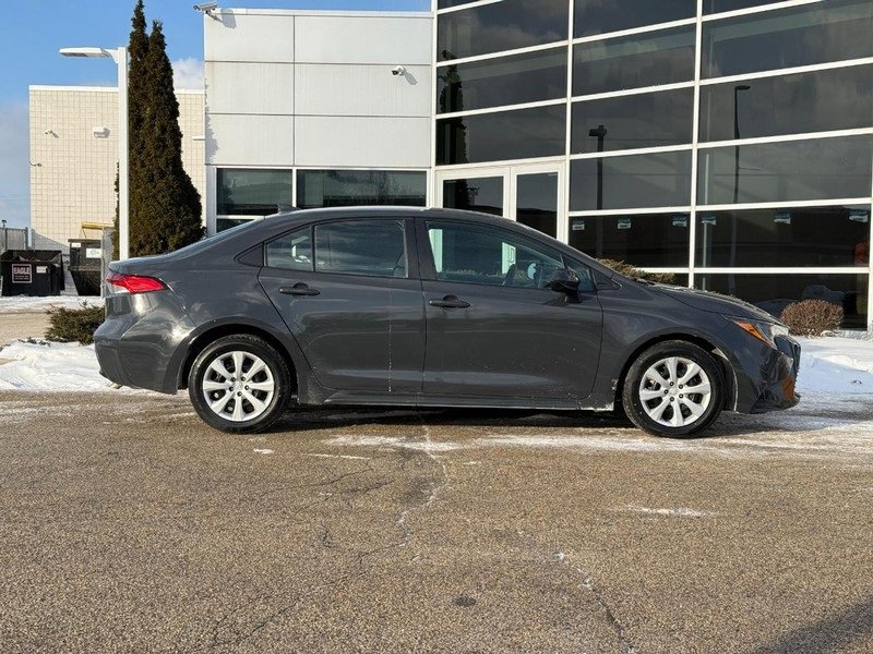 Used 2024 Toyota Corolla LE video 2