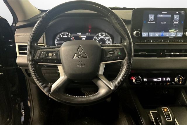 Used 2022 Mitsubishi Outlander SE image 5