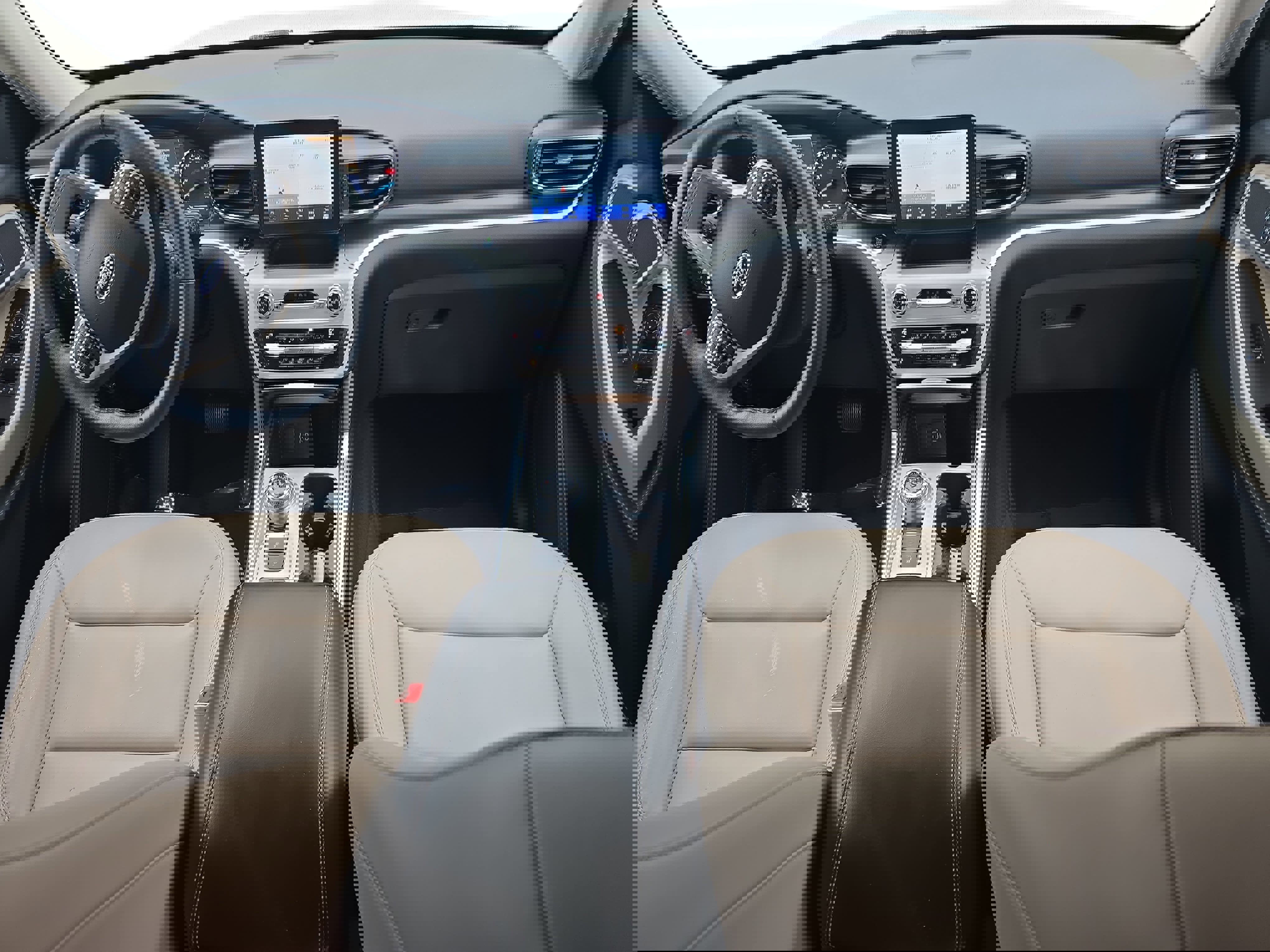 Used 2021 Ford Explorer XLT w/ Equipment Group 202A image 9