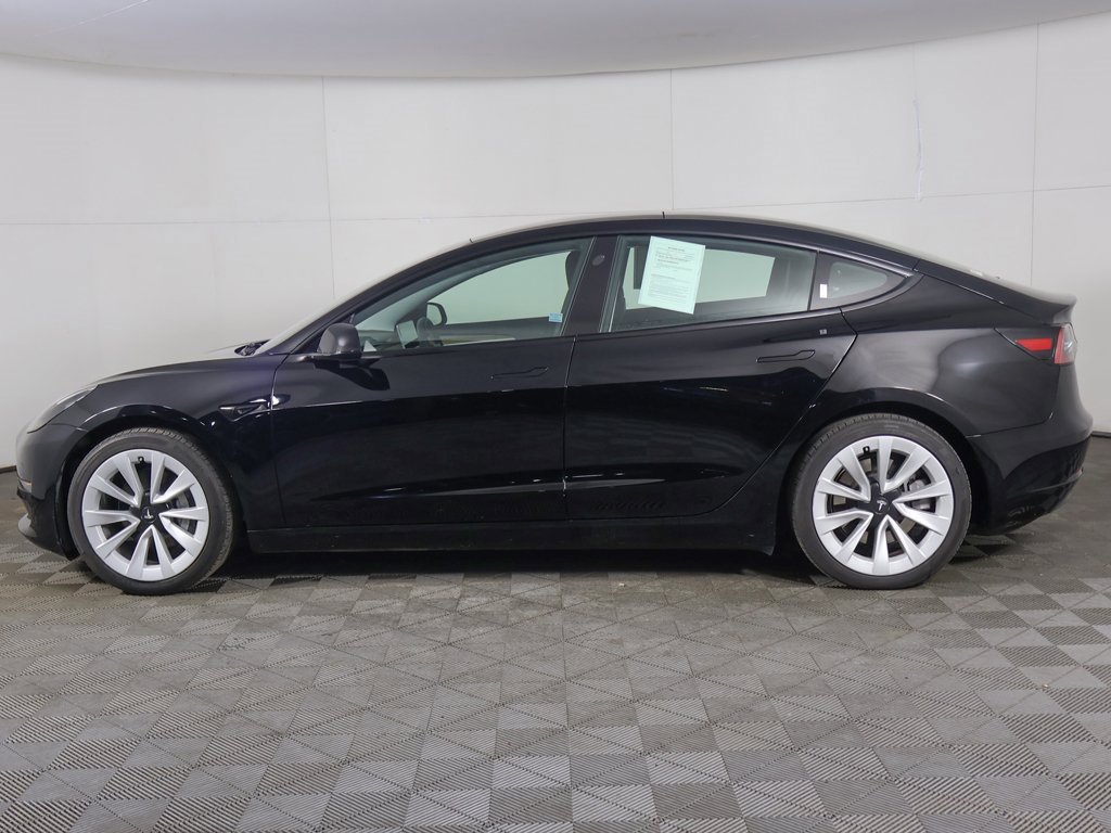 Used 2023 Tesla Model 3 Standard Range image 17