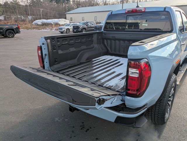 New 2025 GMC Canyon Denali image 32