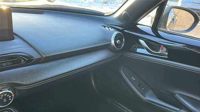 Used 2024 MAZDA MX-5 Miata RF Grand Touring w/ Weather Package image 19