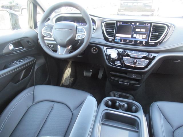 New 2027 Chrysler Pacifica Select FWD image 12