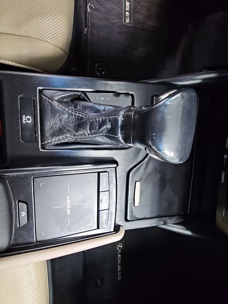 Used 2019 Lexus ES 350 image 21