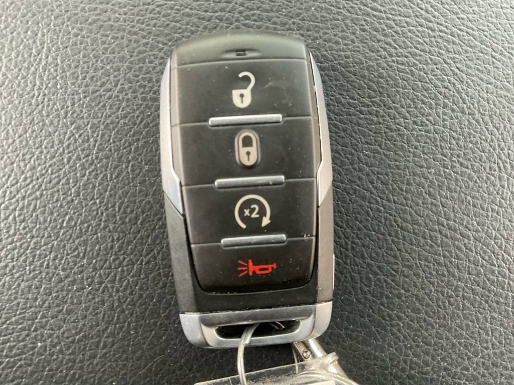 Used 2022 RAM 1500 Laramie AWD/4WD image 36