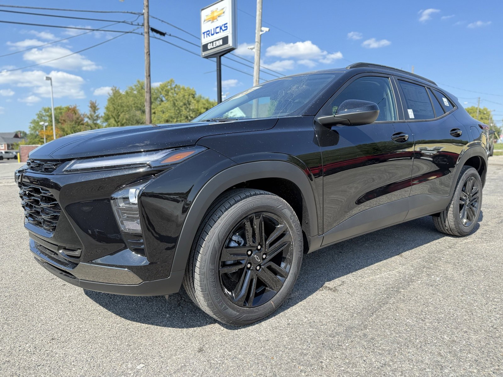 New 2026 Chevrolet Trax ACTIV w/ Sunroof Package image 2