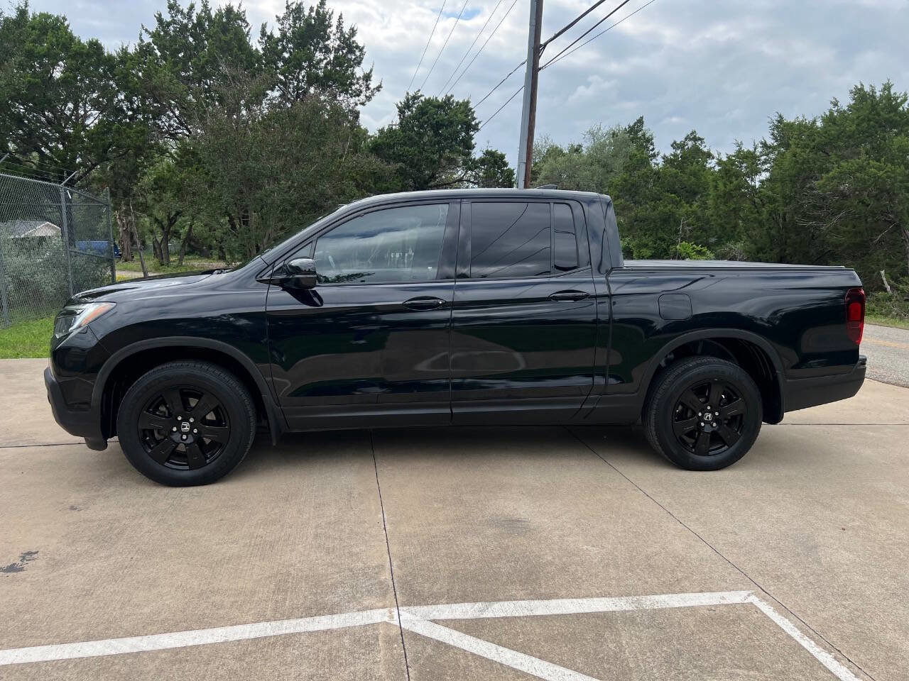 Used 2017 Honda Ridgeline Black Edition image 4