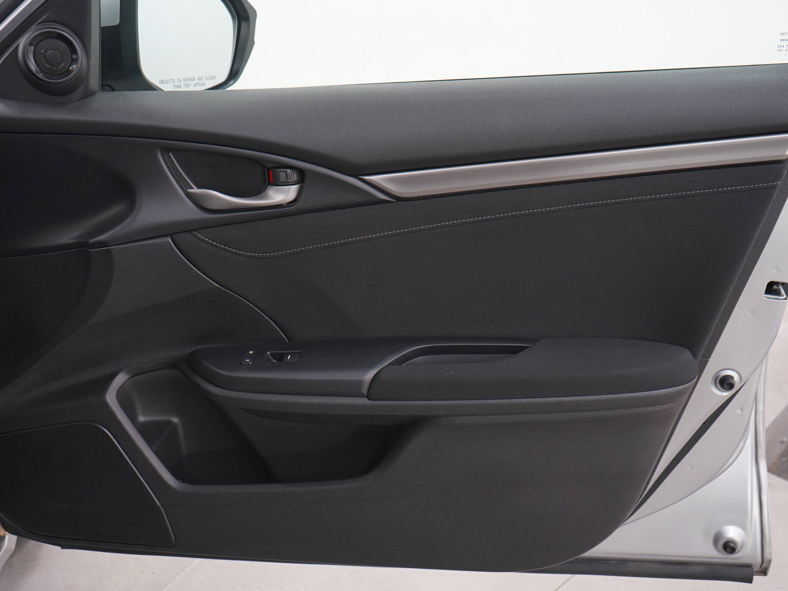 Used 2019 Honda Civic EX image 9