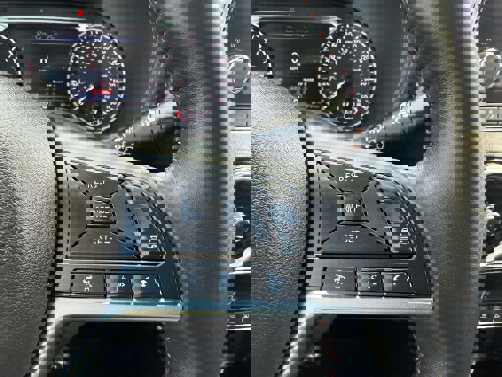 Used 2021 Nissan Sentra SR w/ SR Premium Package image 16