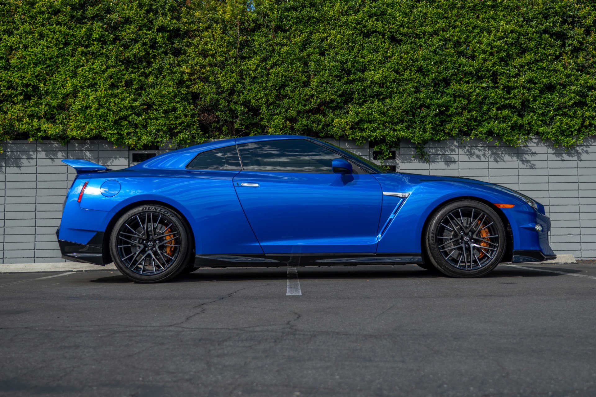 Used 2024 Nissan GT-R w/ Floor Mat Package image 8