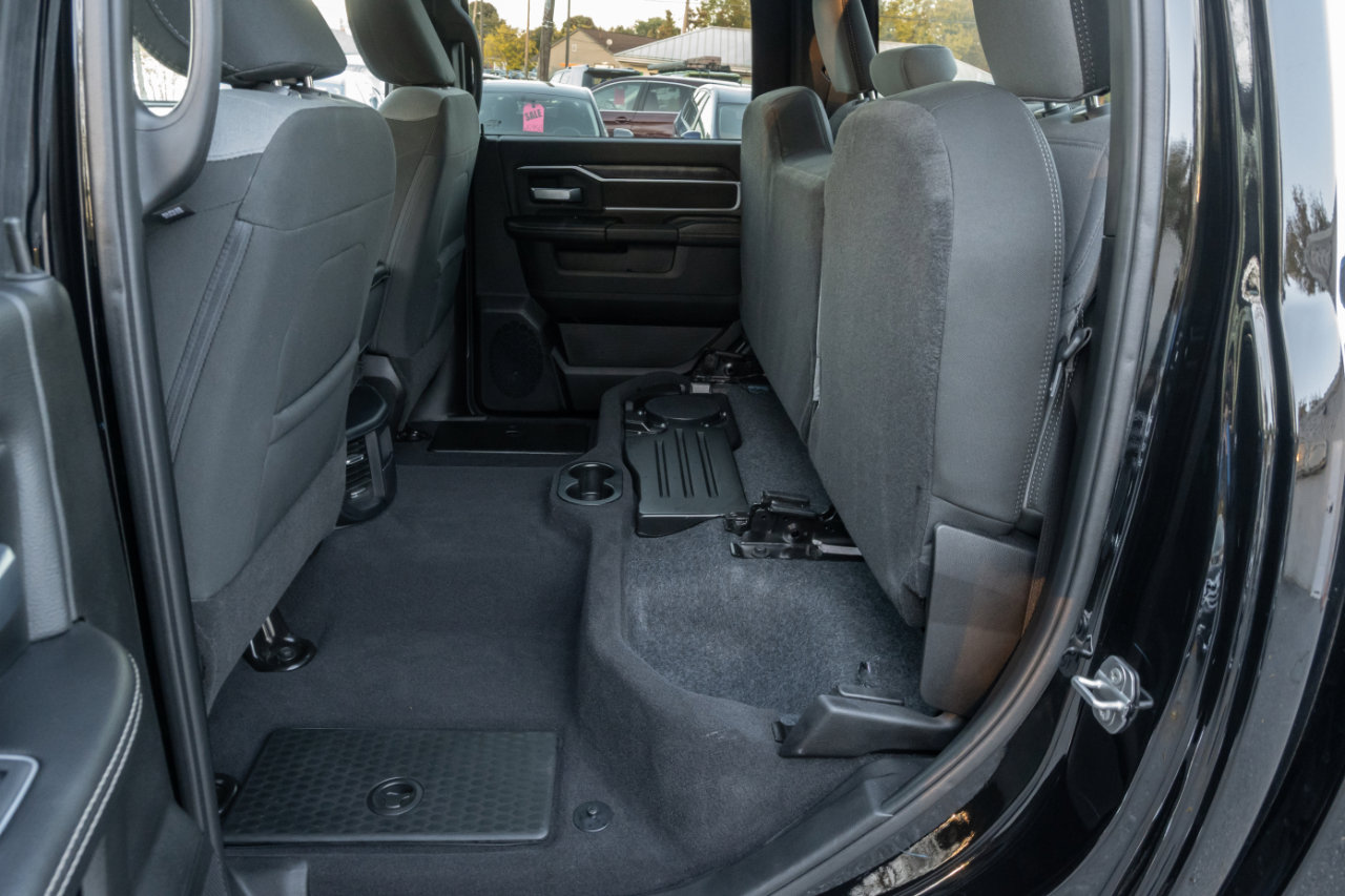 Used 2024 RAM 2500 Big Horn w/ Bed Utility Group image 21