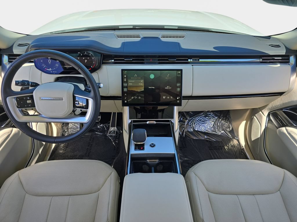 Certified 2024 Land Rover Range Rover SE AWD/4WD image 9
