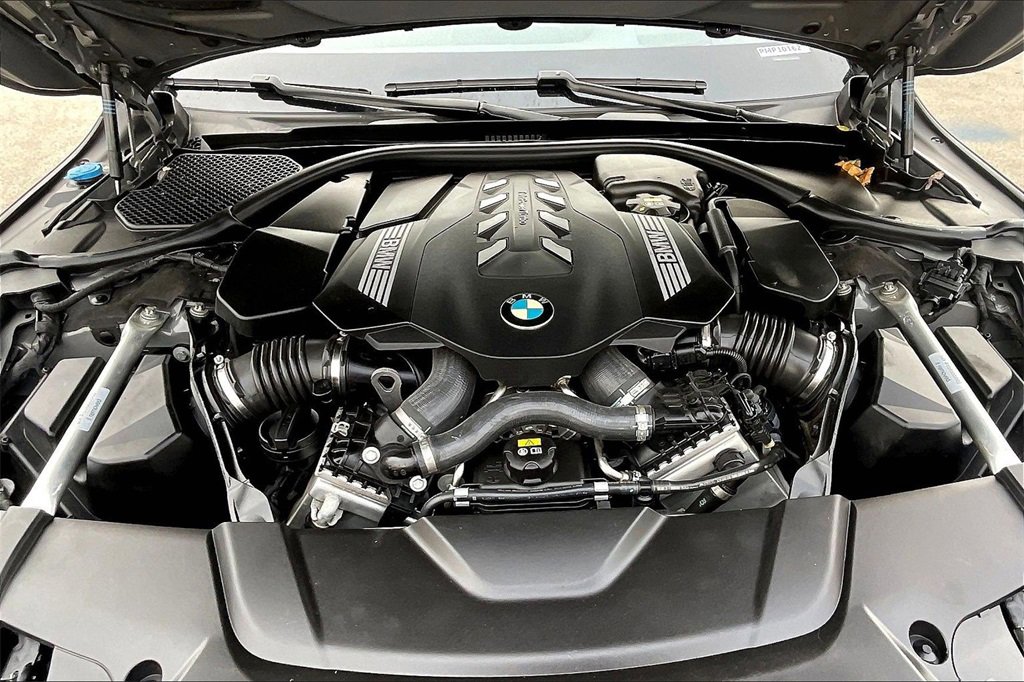Used 2022 BMW 750i xDrive w/ Executive Package image 10