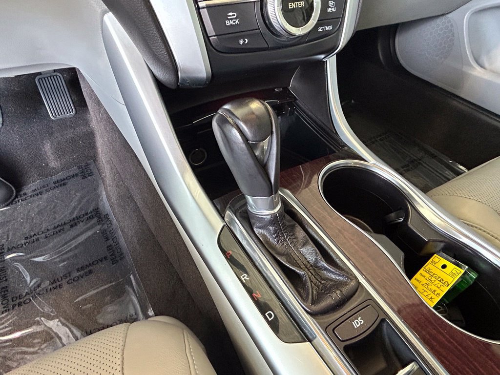 Used 2015 Acura TLX w/ Technology Package FWD image 14