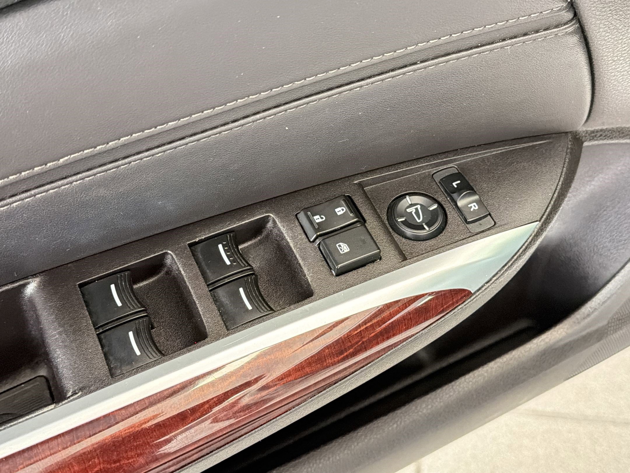 Used 2016 Acura TLX V6 image 13