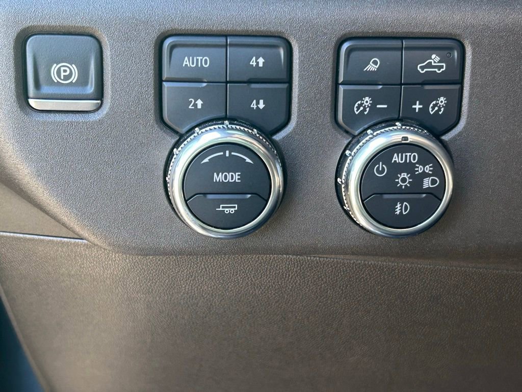 Used 2024 GMC Sierra 2500 SLT w/ SLT Premium Package image 31