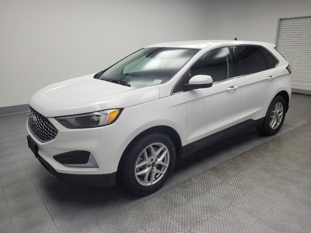 Used 2023 Ford Edge SEL image 2