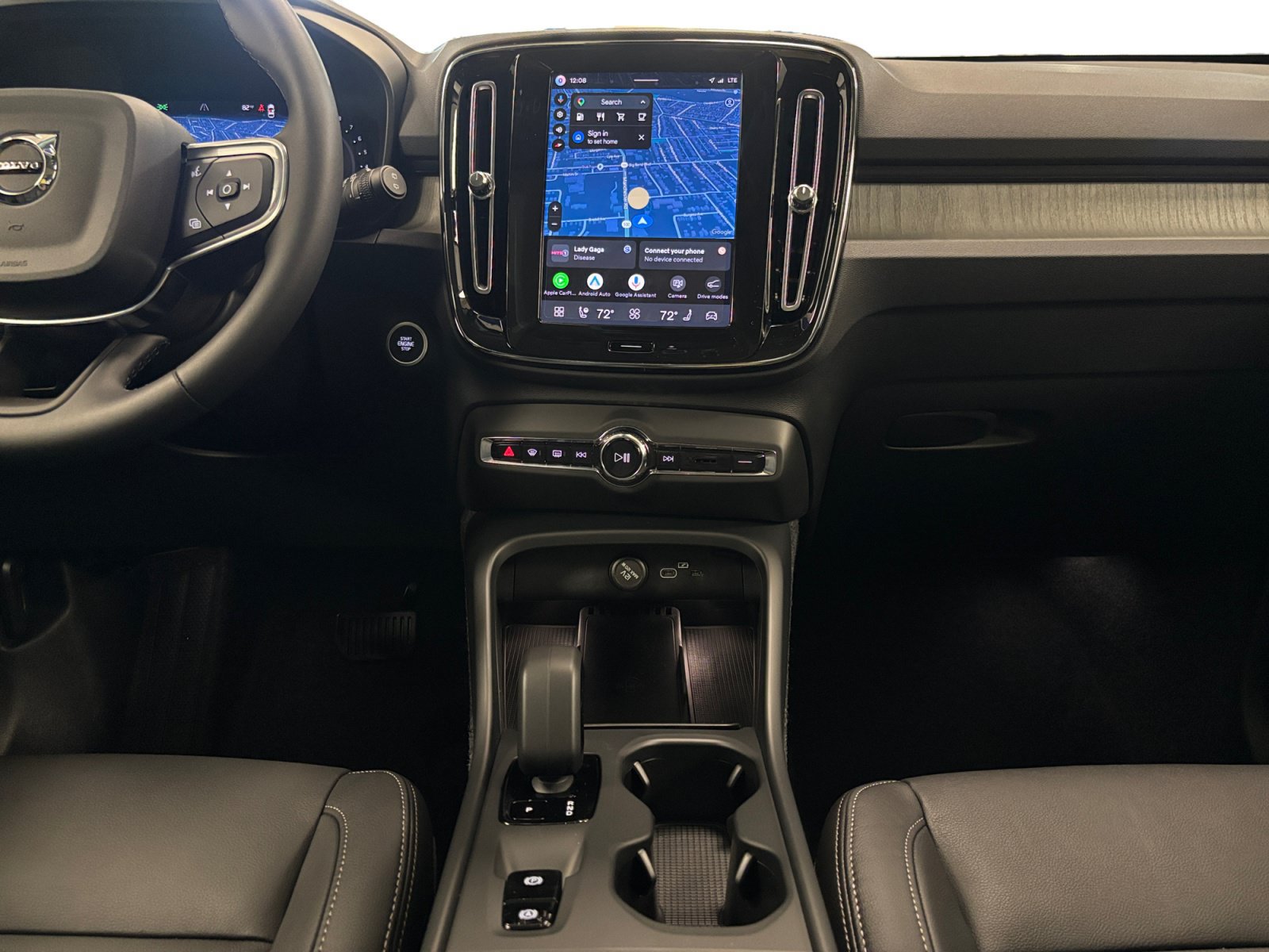 New 2026 Volvo XC40 B5 Core w/ Protection Package Premier AWD/4WD image 16