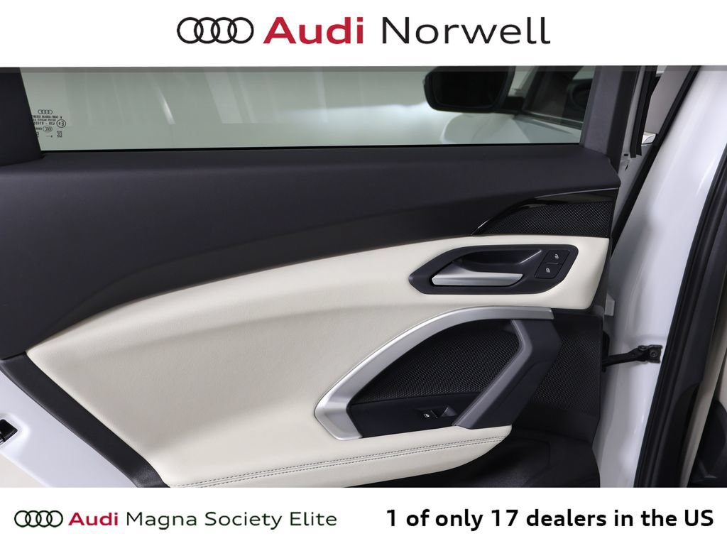 Used 2025 Audi Q5 Premium w/ Convenience Package AWD/4WD image 22