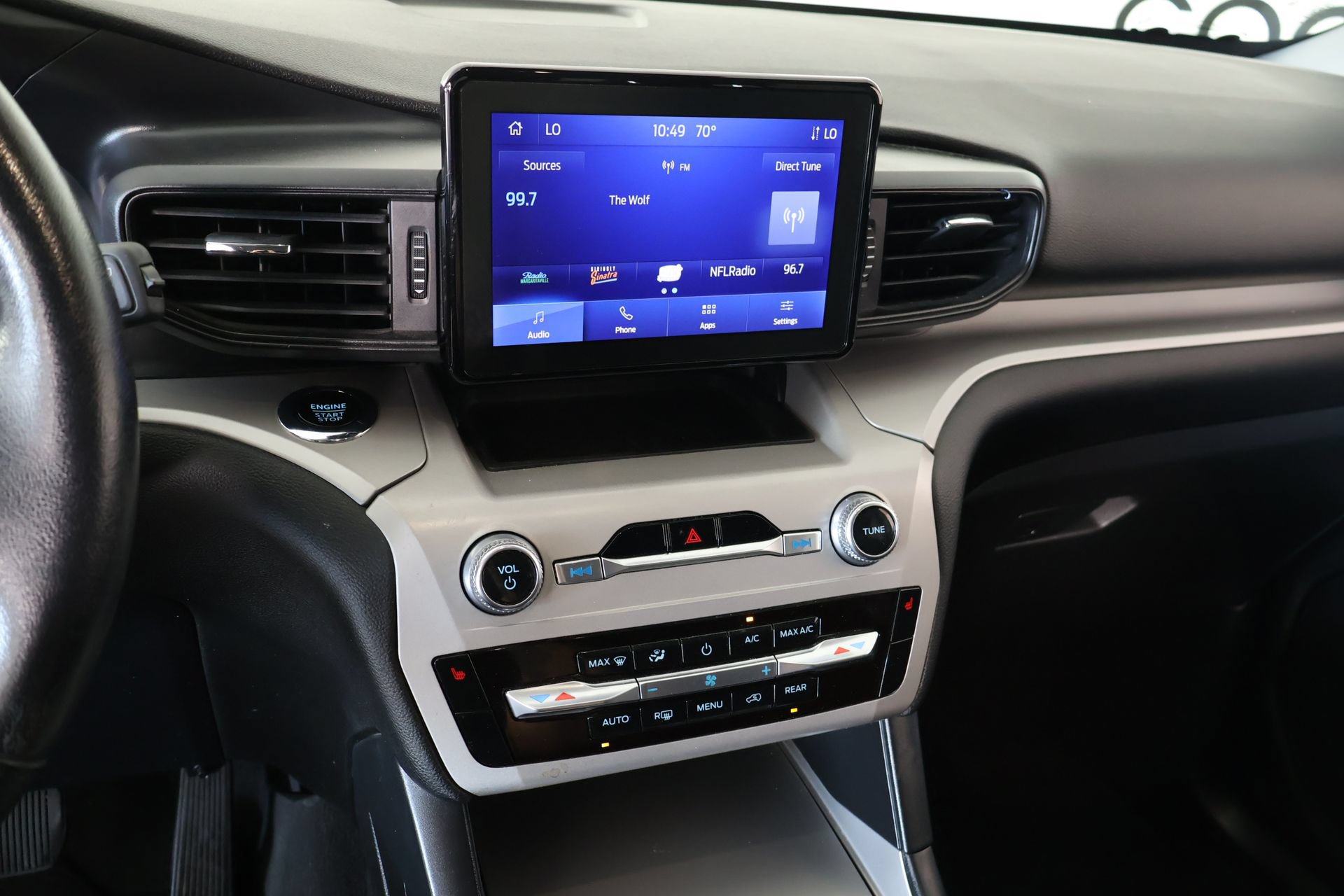 Used 2023 Ford Explorer XLT AWD/4WD image 5