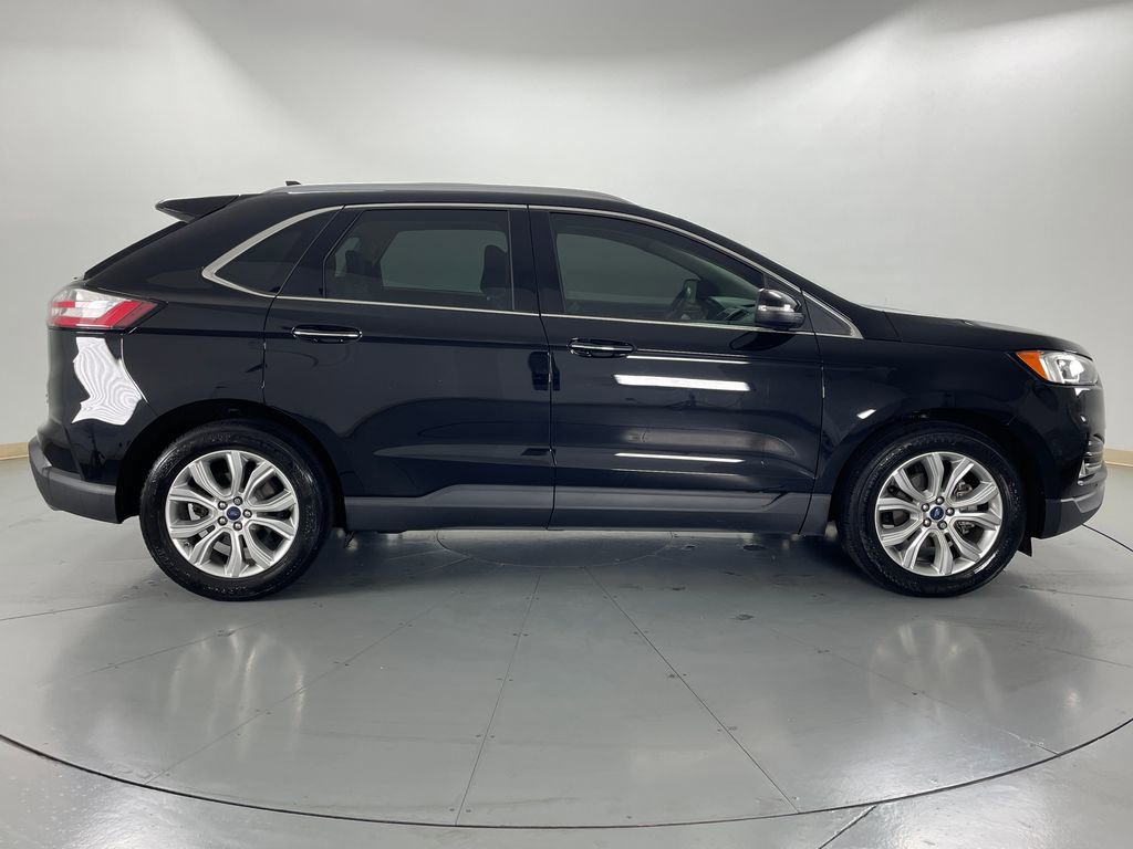 Used 2020 Ford Edge Titanium image 26