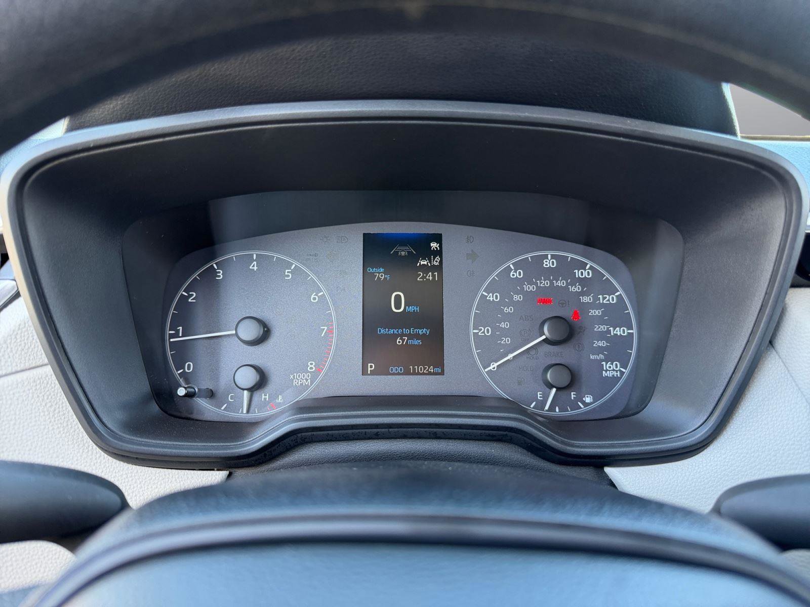 Used 2024 Toyota Corolla Cross L image 13