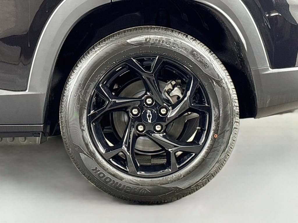 New 2026 Chevrolet Trax LT w/ Driver Confidence Package FWD image 29