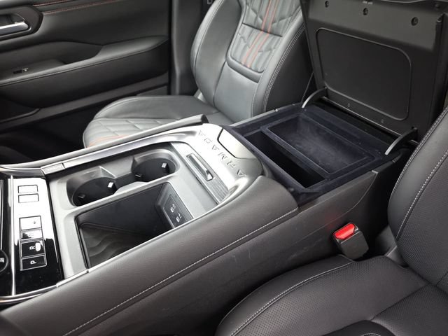 Used 2025 Nissan Armada PRO-4X AWD/4WD image 29