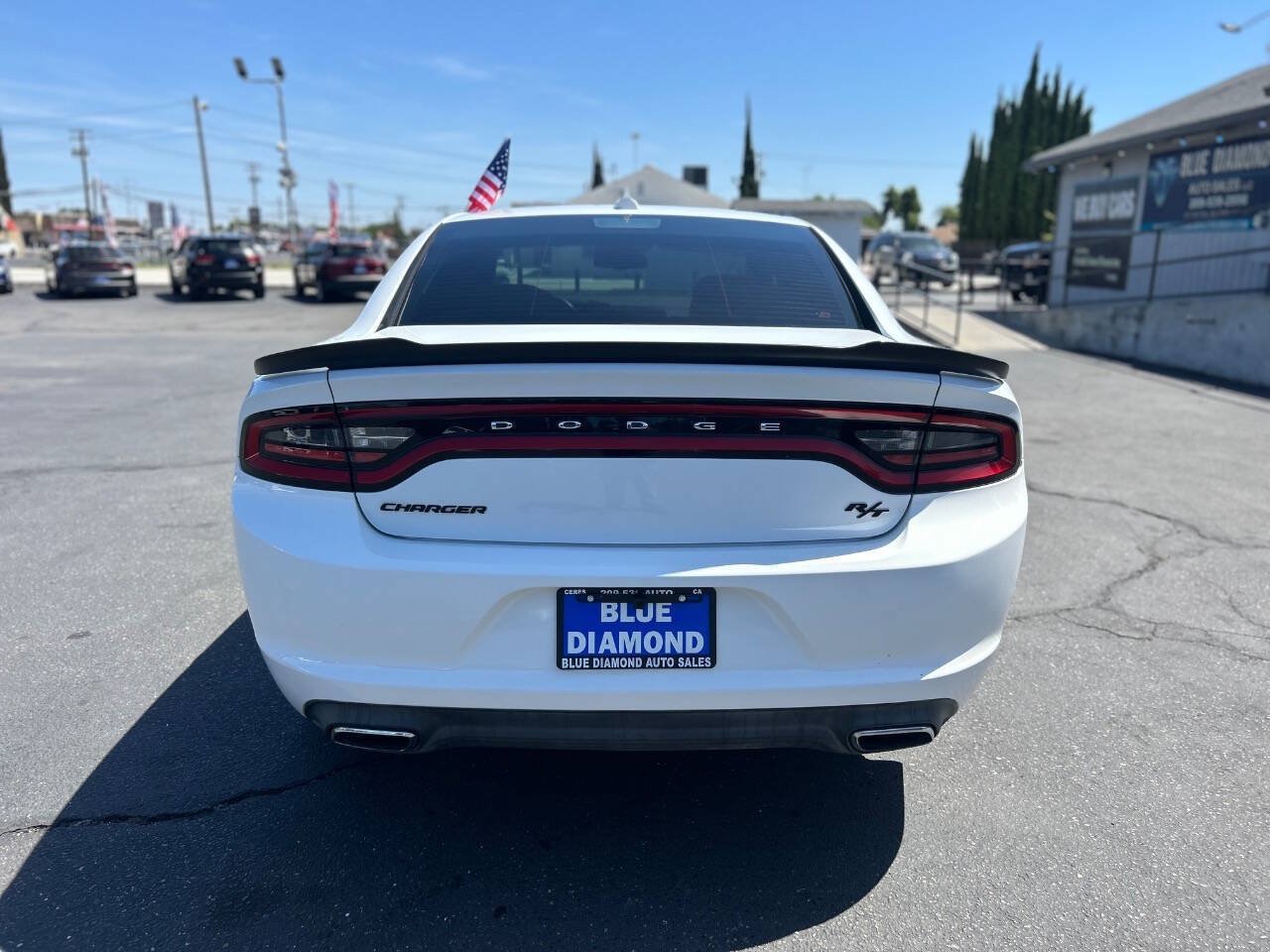 Used 2017 Dodge Charger R/T w/ Blacktop Package RWD image 5