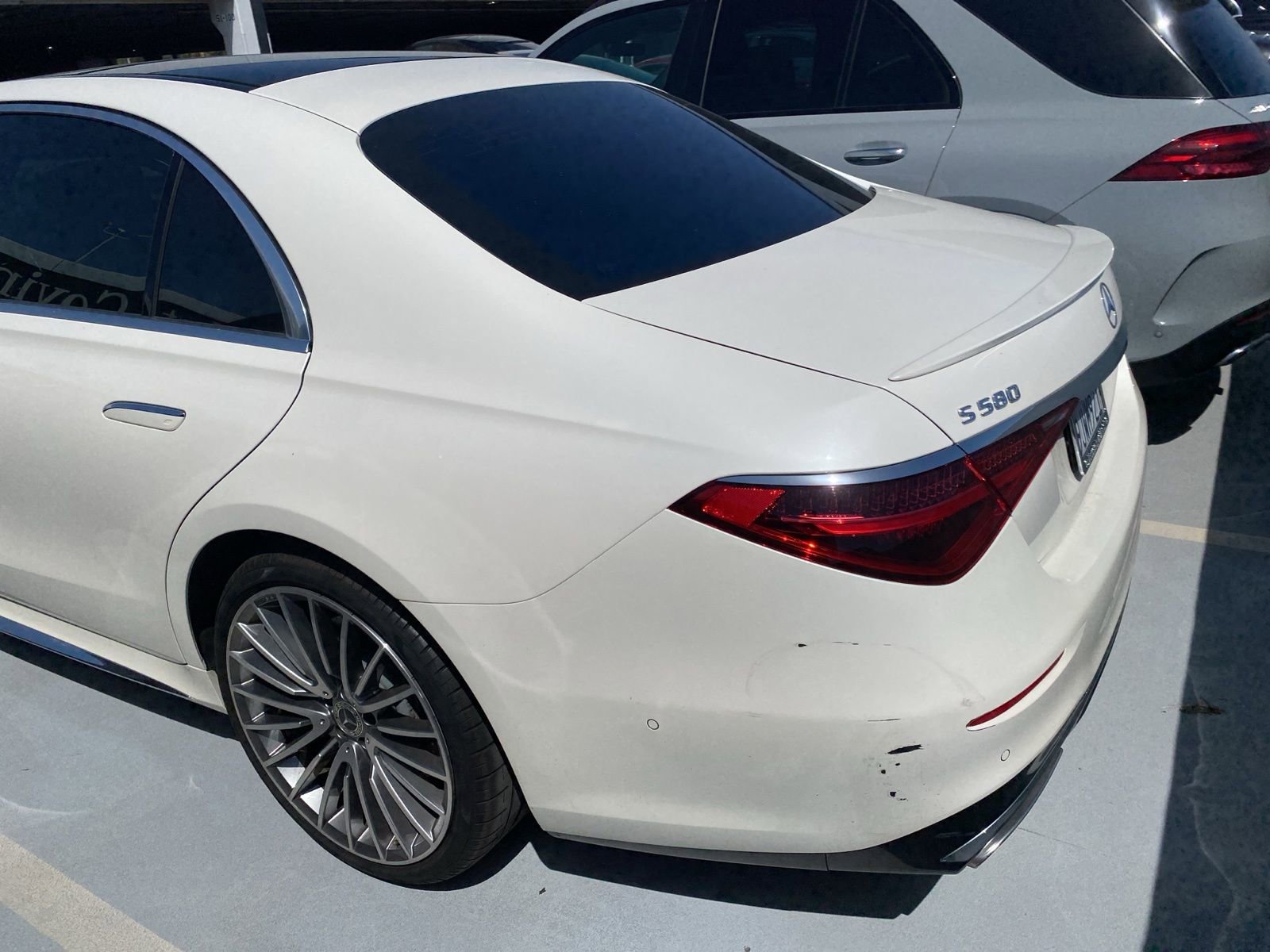 Used 2023 Mercedes-Benz S 580 4MATIC Sedan image 4