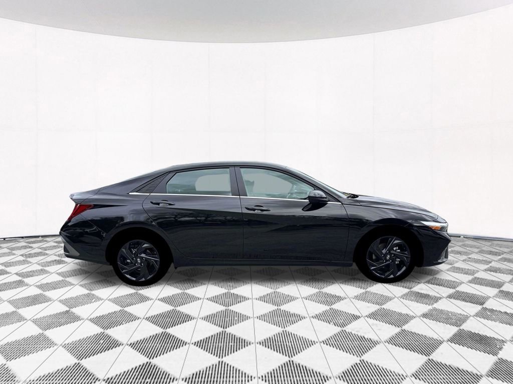 New 2026 Hyundai Elantra SEL Sport Premium FWD image 14