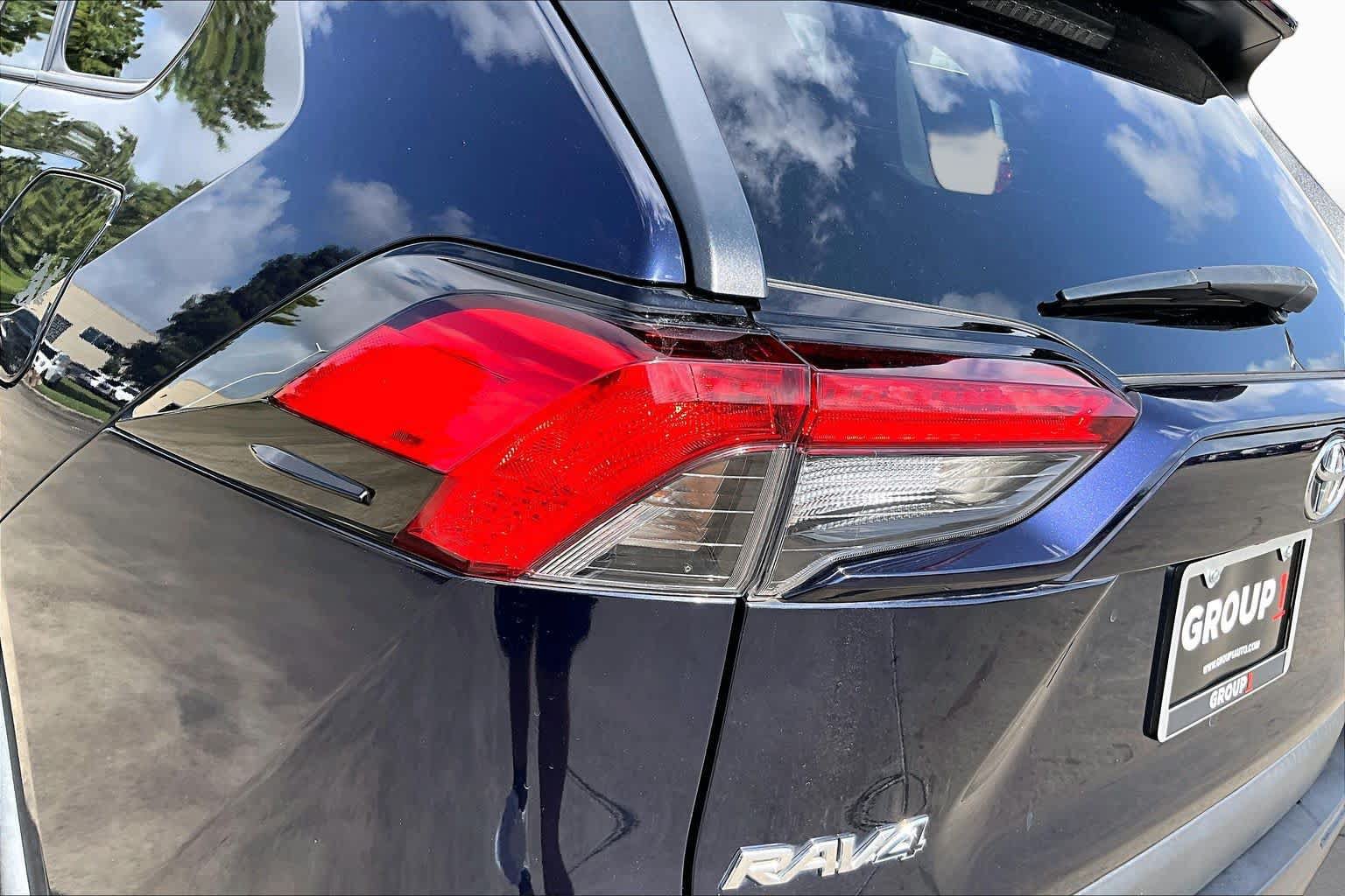 Used 2020 Toyota RAV4 XLE FWD image 27