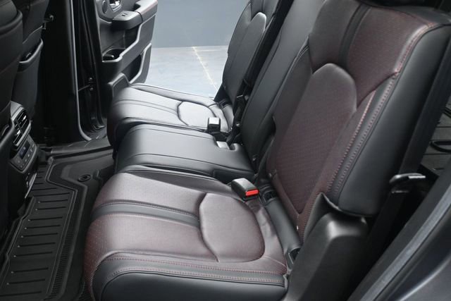 Certified 2025 Honda Pilot Black Edition image 20