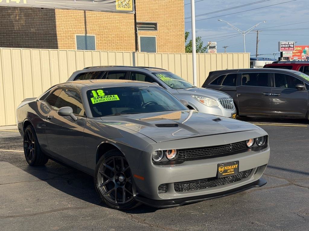 Used 2018 Dodge Challenger SXT RWD image 7
