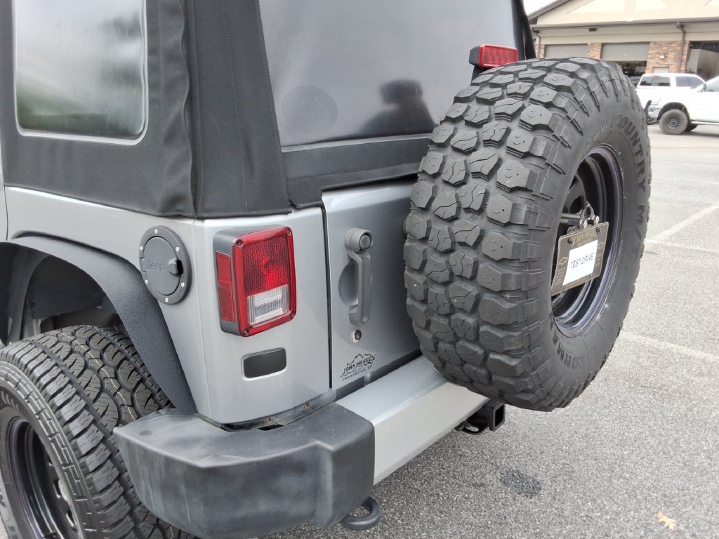 Used 2014 Jeep Wrangler Unlimited Sahara w/ Max Tow Package AWD/4WD image 14